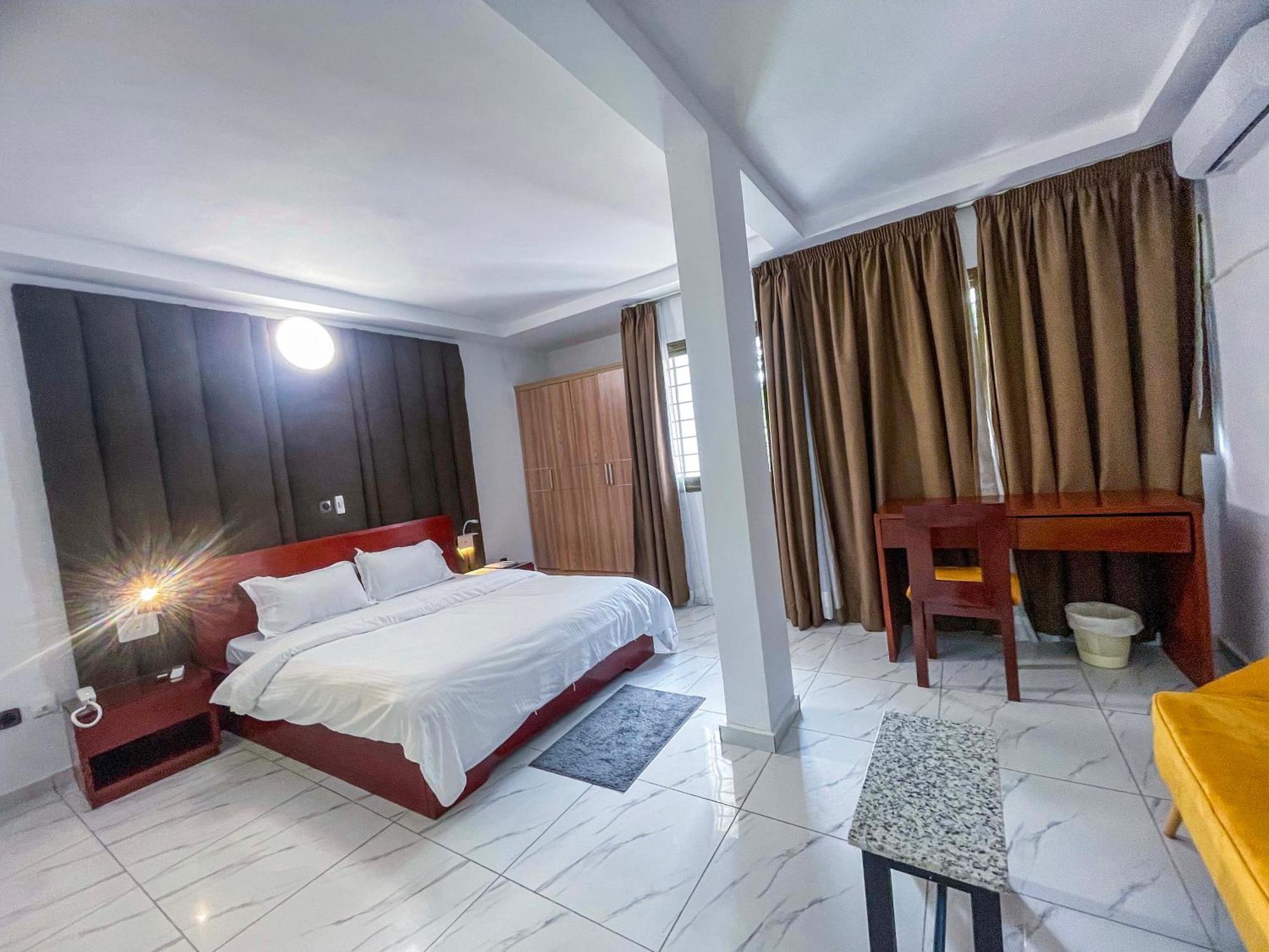 Hotel Le Vaisseau Αμπιτζάν Εξωτερικό φωτογραφία