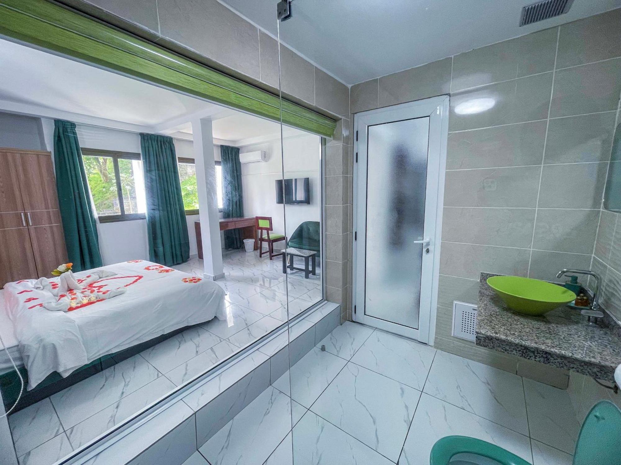 Hotel Le Vaisseau Αμπιτζάν Εξωτερικό φωτογραφία